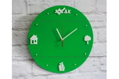 Настенные часы с логотипом семья