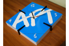 Настенные часы с логотипом квадратные синие